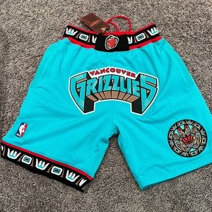 JUST DON MITCHELL AND NESS RETRO BASKETBALL SHORT